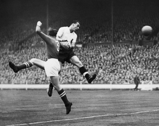 Britain Soccer Obit Lofthouse