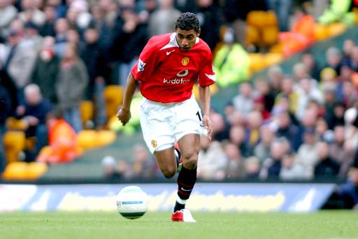 Soccer - FA Barclays Premiership - Norwich City v Manchester United - Carrow Road