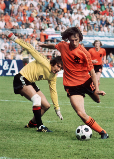 Soccer - 1974 FIFA World Cup - Group 3 - Netherlands v Bulgaria