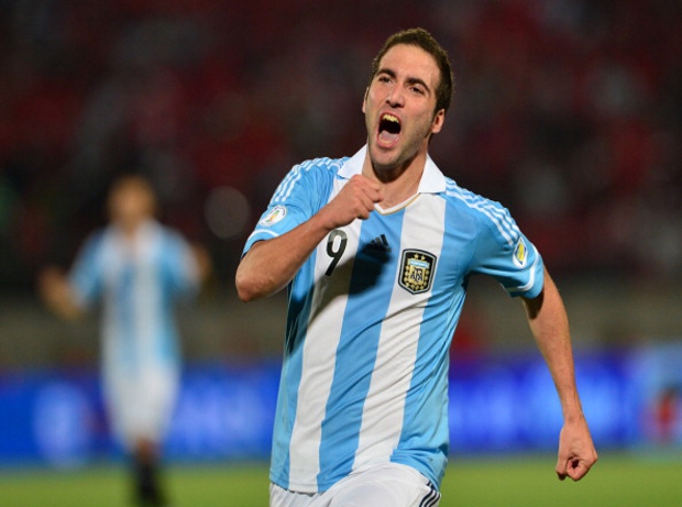 Higuain Chile
