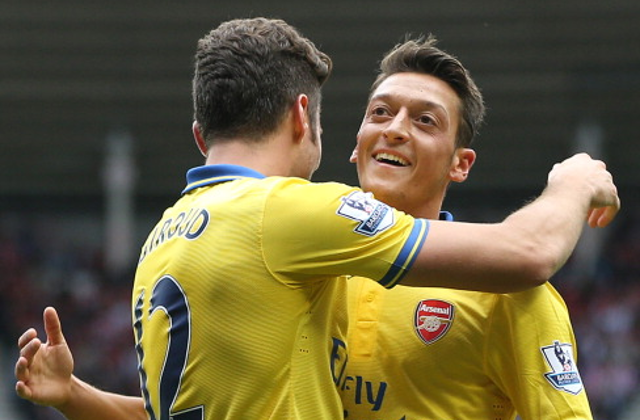 Mesut Ozil Olivier Giroud Arsenal