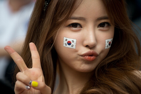 FBL-WC-2014-KOR-RUS-FANS