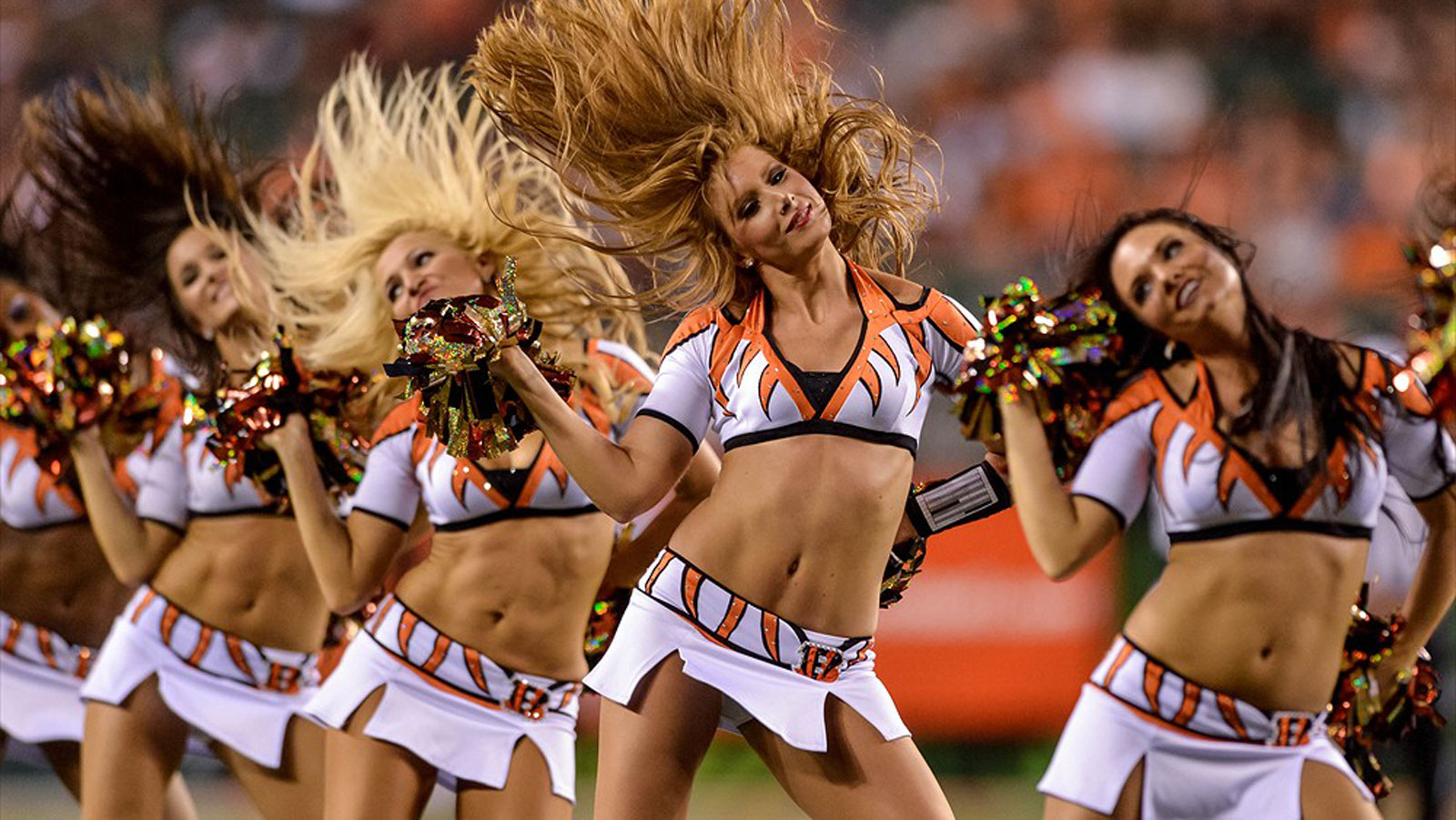 043014-FSO-NFL-Bengals-Cheerleaders