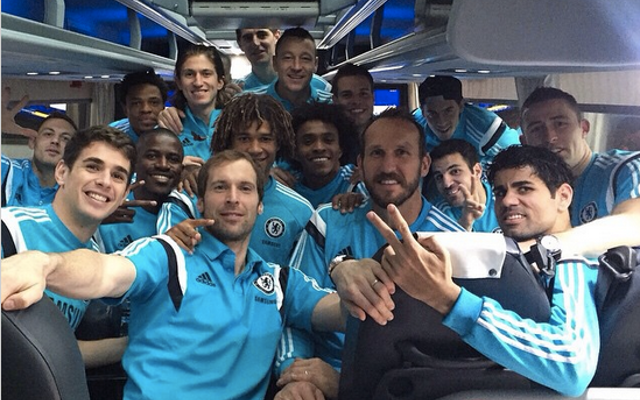 Chelsea team photo after Liverpool win