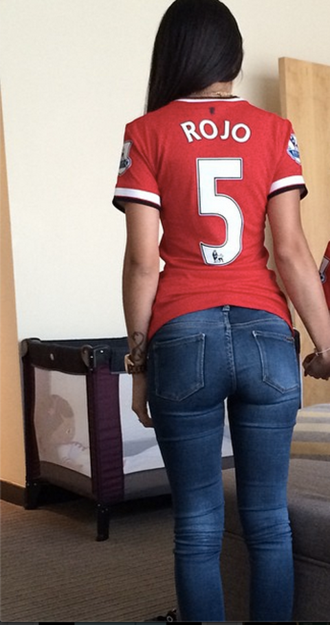 Eugenia Lusardo (Marcos Rojo's wife) in Manchester United shirt
