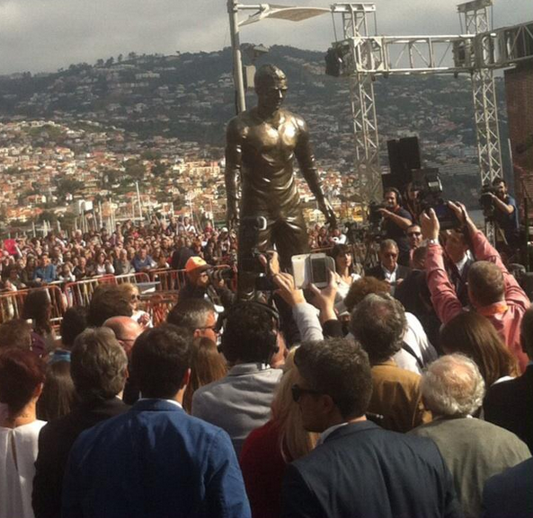 Cristiano Ronaldo Statue