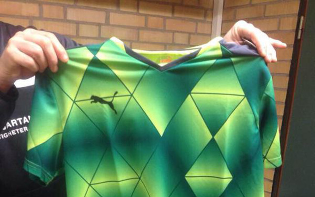 horrible football shirt - Halmstad away