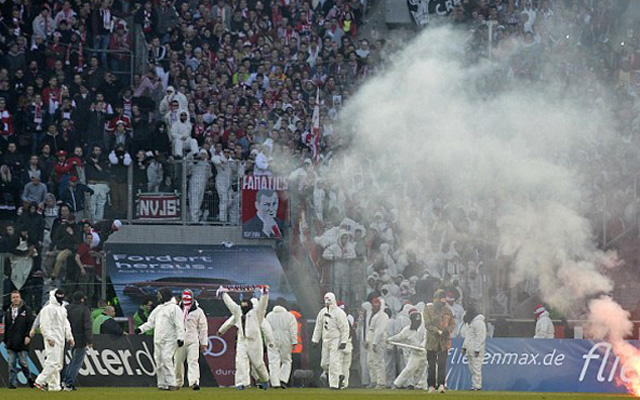 Cologne Fans 4