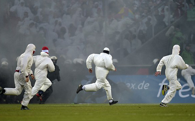 Cologne Fans 5