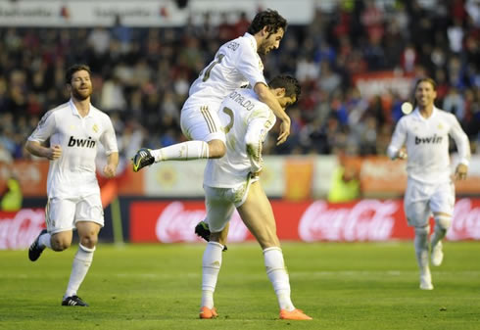 Ronaldo leg celebration