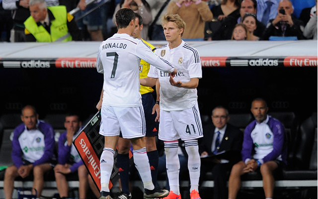 Odegaard Cristiano Ronaldo
