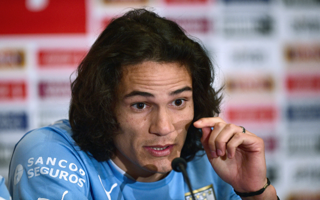 Old Trafford side ready to offer Angel di Maria in exchange for Edinson Cavani.