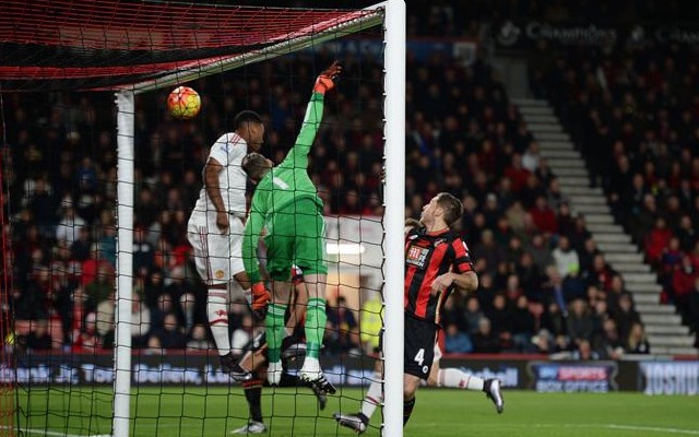 David de Gea beaten by Junior Stanislas corner