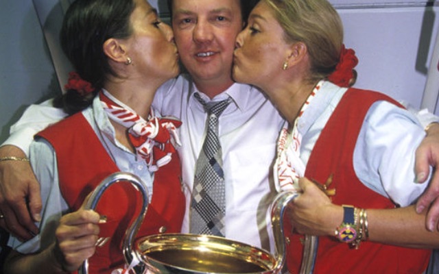 Louis van Gaal and some birds