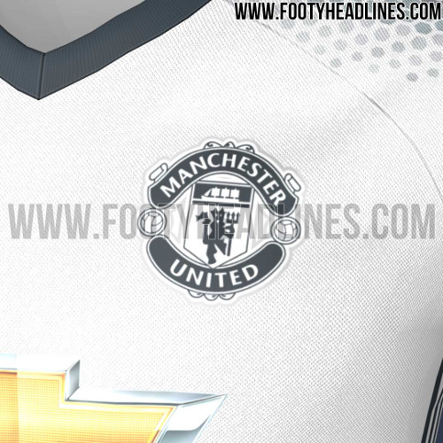 Man United kit image 3