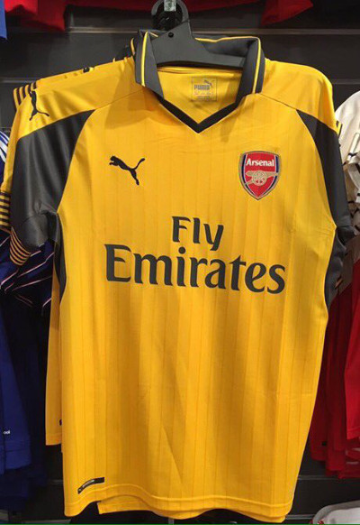 Arsenal away kit 1