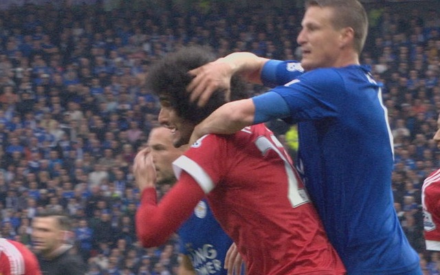 Robert Huth pulls Marouane Fellaini hair