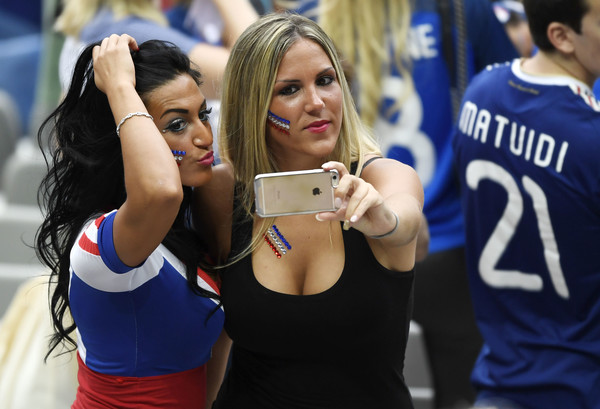 Hot France fans