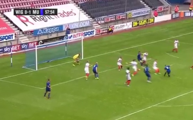 Andreas Pereira wondergoal v Wigan