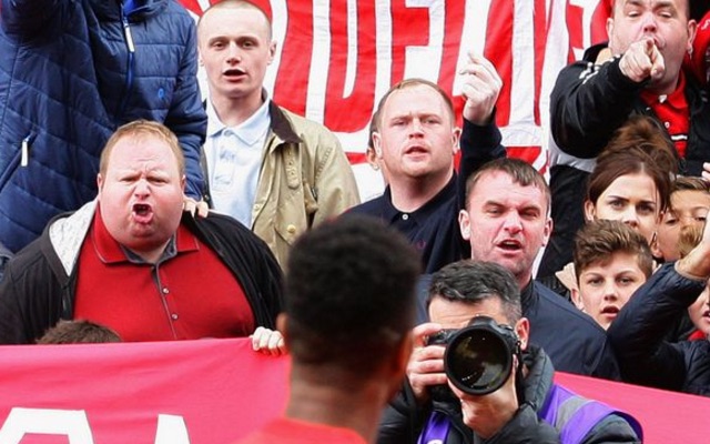Angry Everton fans