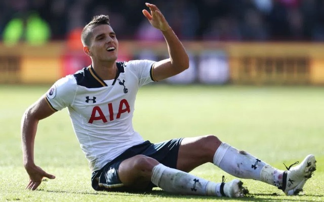 Erik Lamela on the deck