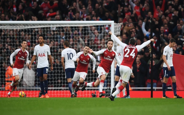 Mustafi celebrates Arsenal vs Tottenham
