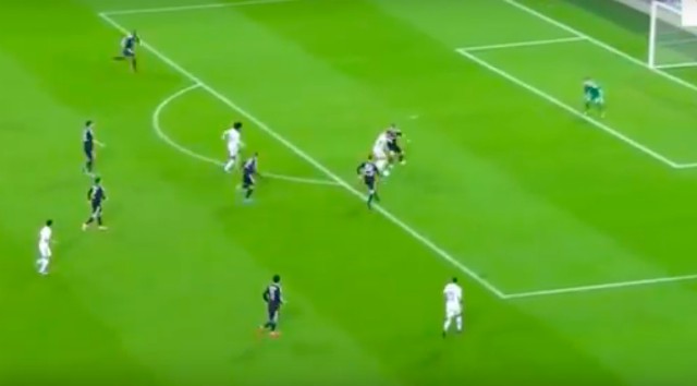 Eden Hazard's brilliant assist for Willian