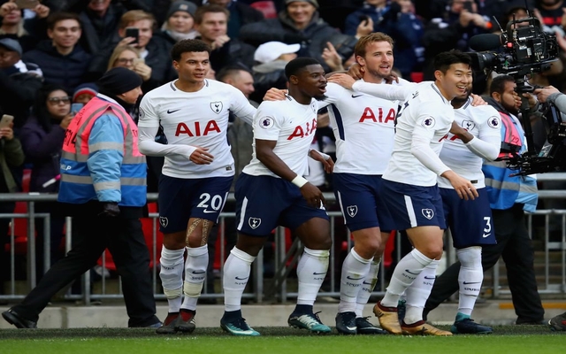 Kane Tottenham celebrate