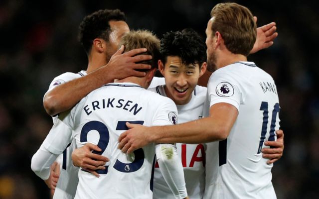 Spurs players celebrating goal against Stoke