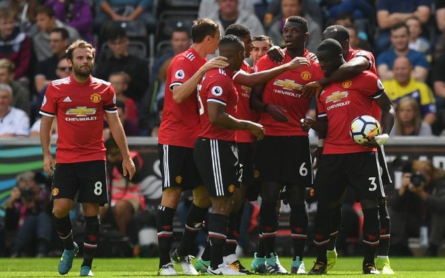 Pogba Man Utd teammates celebrate