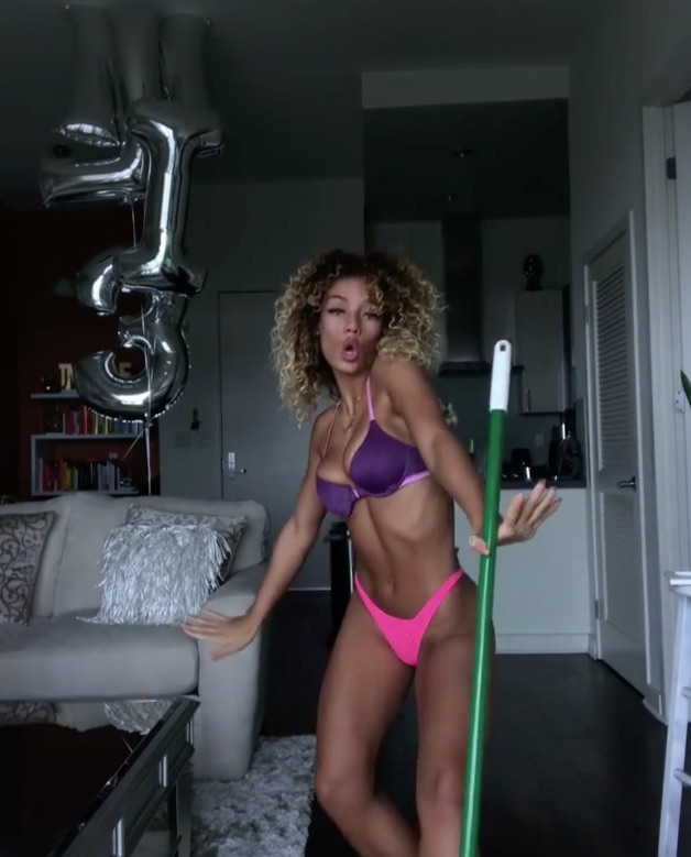 Jena Frumes funny face