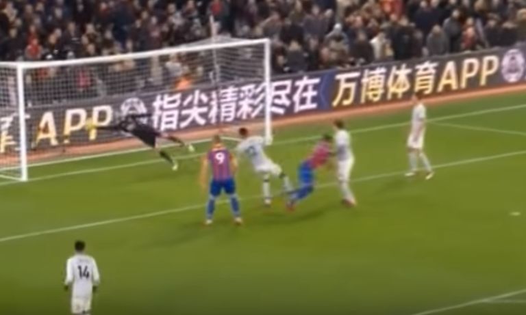 Benteke De Gea save