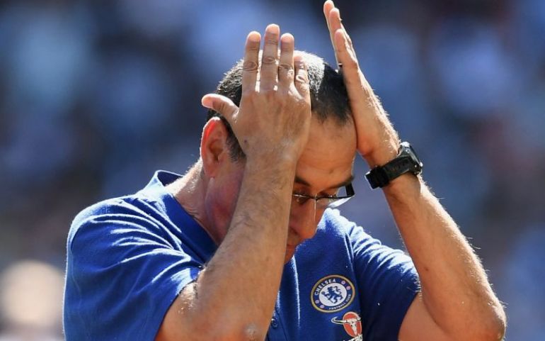 Sarri head in hands after community shield defeat