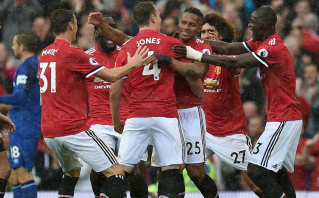 valencia man united