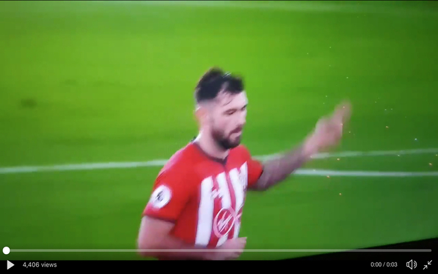 Charlie-Austin-gesutre-towards-City-fans