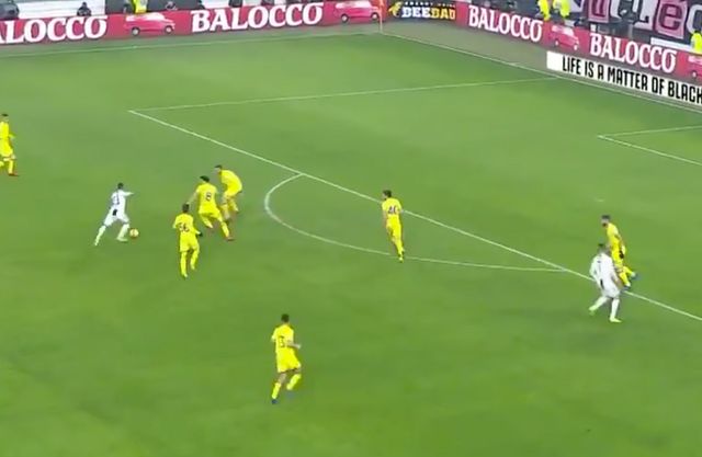 Douglas-Costa-Juventus-goal-Chievo