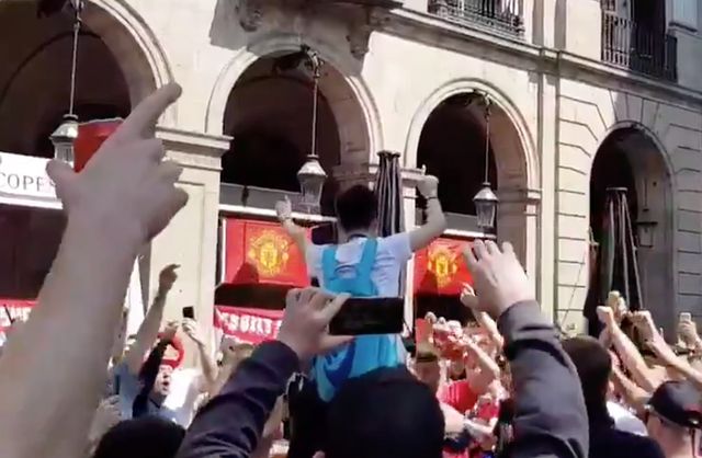 Man-Utd-fans-Ji-Sung-Park-chant