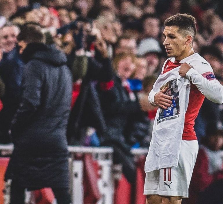 Torreira-celebration-Arsenal-Napoli