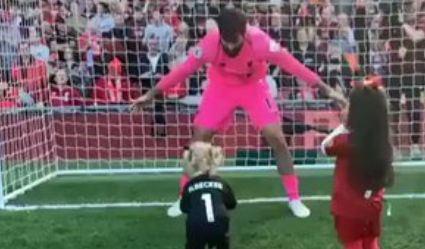 alisson-daughter-video