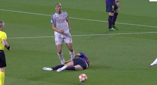 busquets-tackle-video