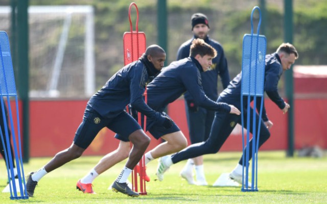 man-utd-training-young-jones