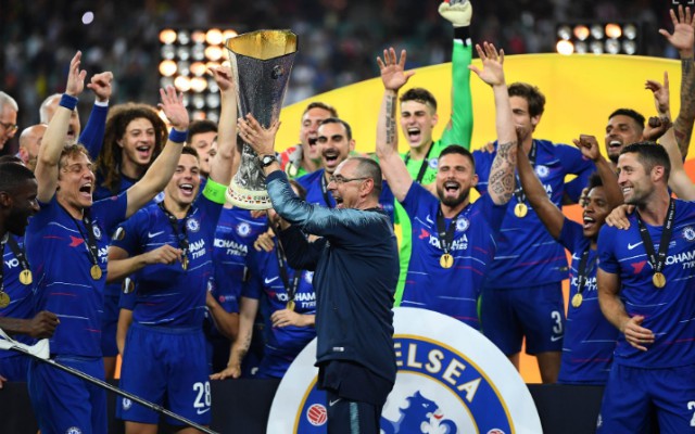 sarri-europa-league-trophy