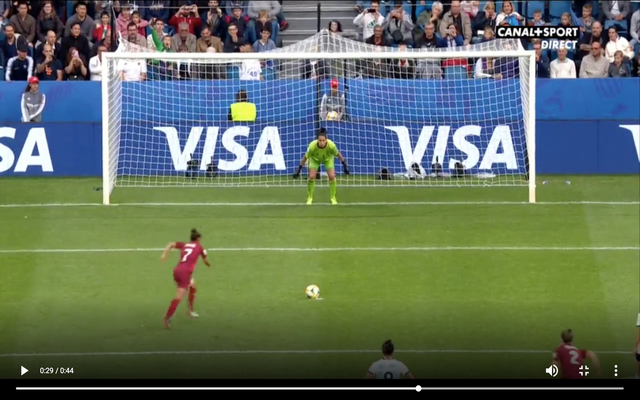 Nikita-Parris-misses-penalty-for-England-vs-Argentina