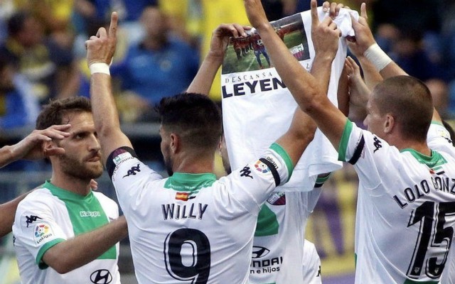 Pomares-dedicates-goal-to-Reyes