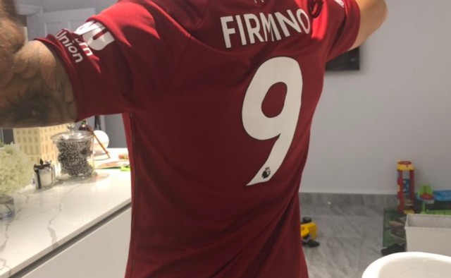 charlie-austin-liverpool-shirt