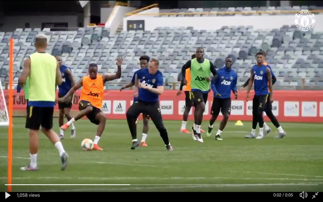 Wan-Bissaka-skill-on-Phil-Jones