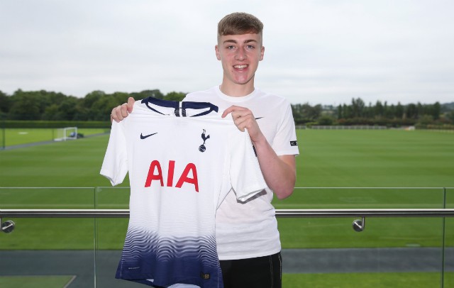 jack-clarke-tottenham-shirt