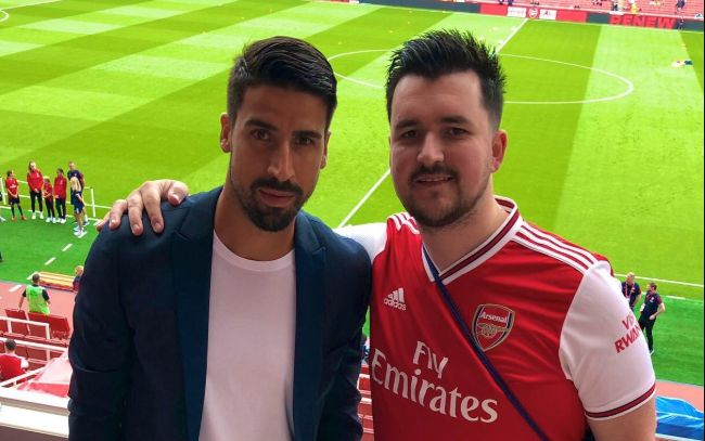 khedira-arsenal-fan