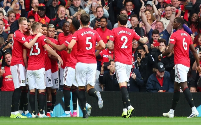 United-celebrate-in-4-0-win-vs-ChelseaUnited-celebrate-in-4-0-win-vs-Chelsea