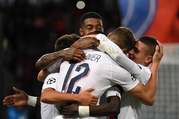 Meunier-and-PSG-teammates-celebrate-vs-Madrid